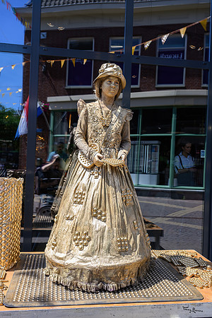 living_statues_nikon_TH_1234